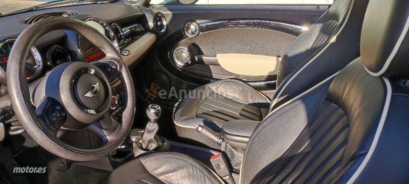 Mini Cooper Cooper D Cabrio de 2015 con 123.000 Km por 16.900 EUR. en A Coruna