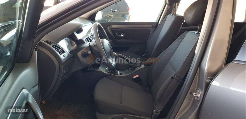 Renault Laguna G. Tour Authentique 2.0dCi 130CV de 2008 con 220.000 Km por 4.200 EUR. en Cantabria