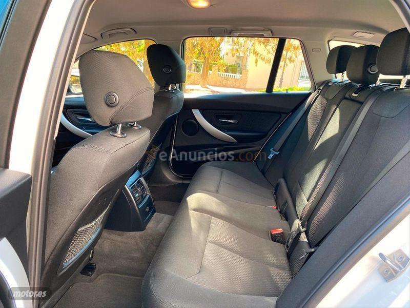 BMW Serie 3 318d Touring de 2017 con 139.985 Km por 17.900 EUR. en Jaen
