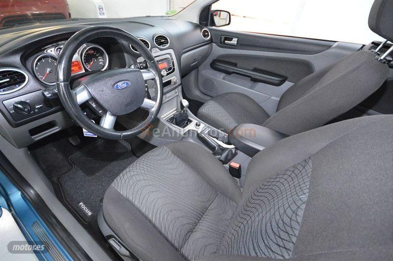 Ford Focus 1.6 CC Trend de 2010 con 179.000 Km por 6.500 EUR. en Barcelona