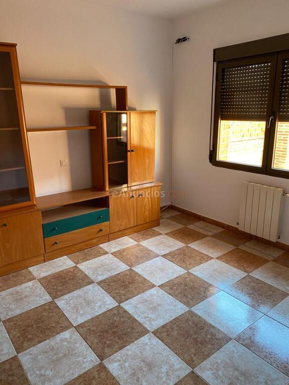 Extraordinario Chalet en Polan (Toledo)