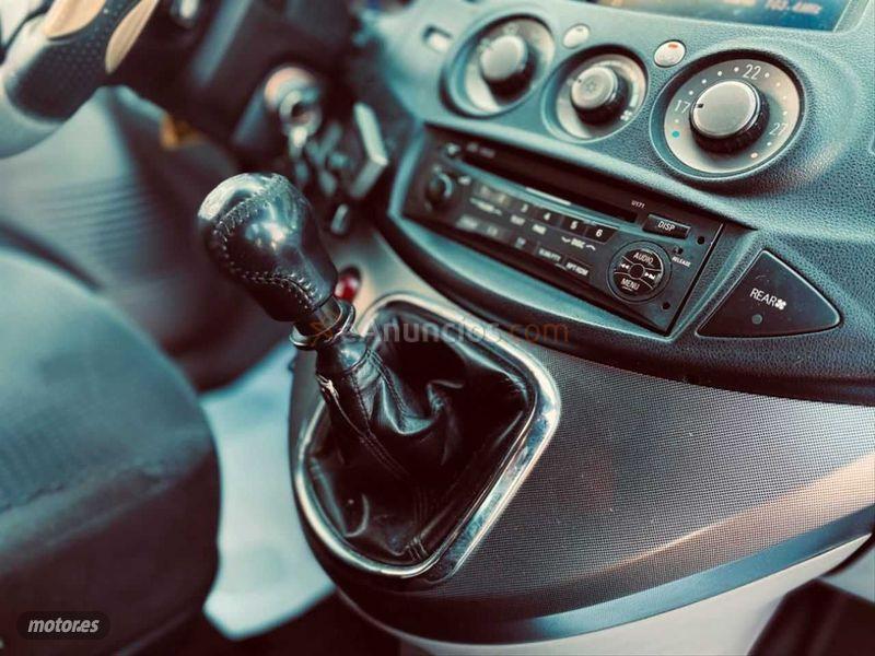 Mitsubishi Grandis 2.0 DID Intense Plus de 2007 con 191.000 Km por 5.999 EUR. en Alicante