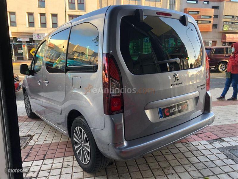 Peugeot Partner TEPEE Active 1.2 PureTech 110 de 2016 con 81.000 Km por 11.990 EUR. en Las Palmas