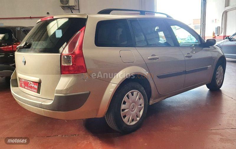 Renault Megane Grand Tour Business 1.5dCi105 de 2006 con 175.000 Km por 2.999 EUR. en Zaragoza