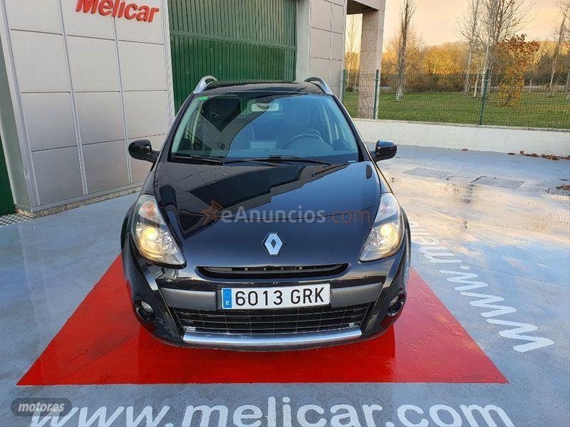 Renault Clio Grand Tour Tom Tom Edition TCE100 eco2 de 2009 con 166.000 Km por 5.700 EUR. en La Coruna