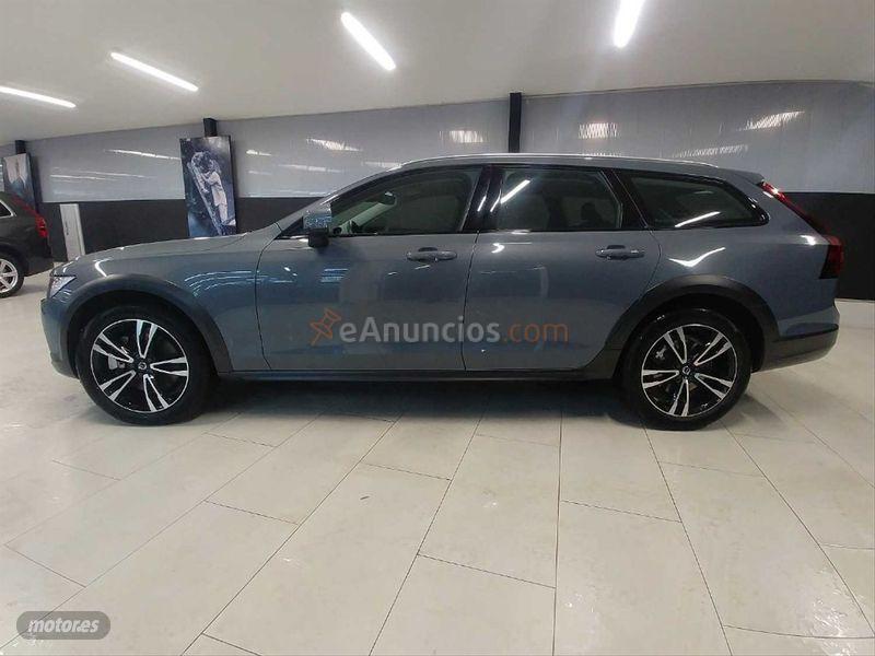 Volvo V 90 2.0 B4 D AWD Auto de 2021 con 10.255 Km por 49.900 EUR. en Guipuzcoa
