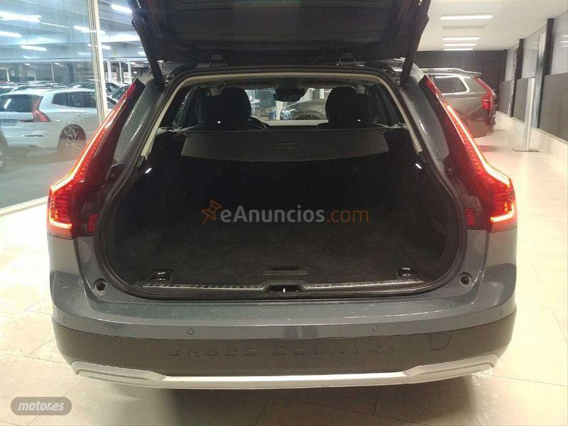 Volvo V 90 2.0 B4 D AWD Auto de 2021 con 10.255 Km por 49.900 EUR. en Guipuzcoa