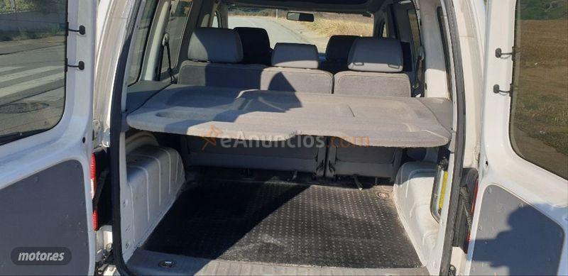 Volkswagen Caddy Kombi 1.9 TDI 105cv 5 plazas de 2008 con 400.000 Km por 4.500 EUR. en Barcelona