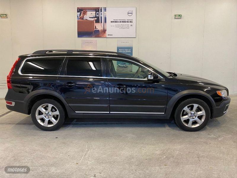 Volvo XC 70 D5 Summum de 2007 con 260.000 Km por 10.999 EUR. en Madrid