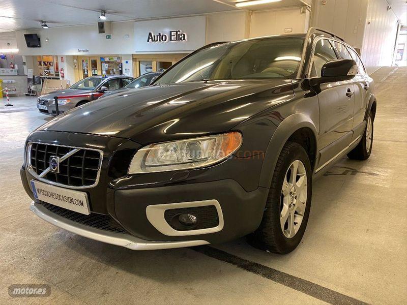 Volvo XC 70 D5 Summum de 2007 con 260.000 Km por 10.999 EUR. en Madrid