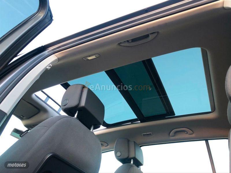 Volkswagen Touran 1.6 TDI 105cv Advance de 2013 con 116.000 Km por 12.900 EUR. en Barcelona
