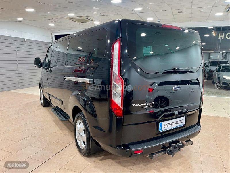 Ford Tourneo 2.0 TDCI 96kW 130CV L1 Titanium de 2016 con 345.000 Km por 14.990 EUR. en Lleida