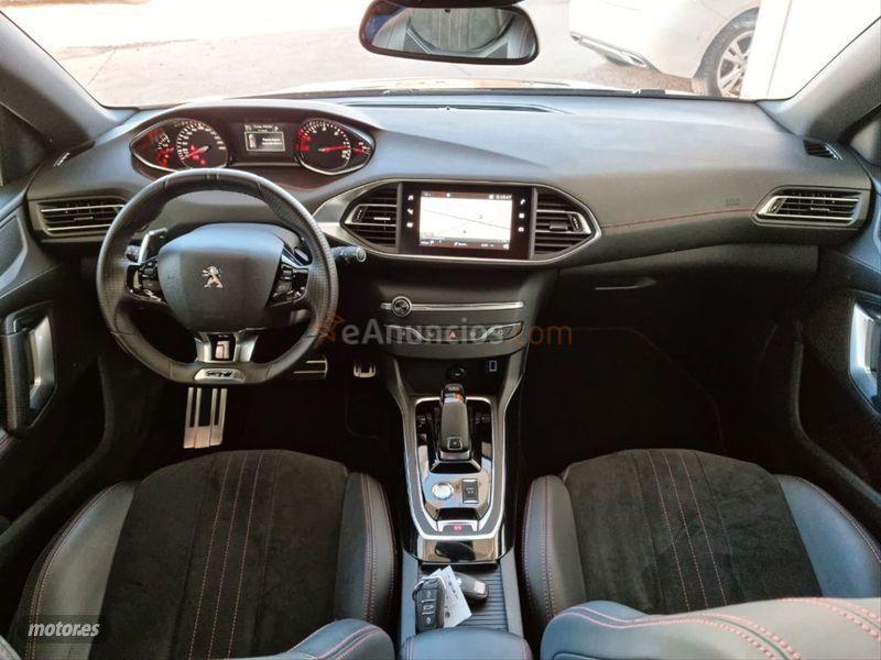 Peugeot 308 SW GT BlueHDi 132kW 180CV EAT8 de 2018 con 142.145 Km por 17.499 EUR. en Badajoz