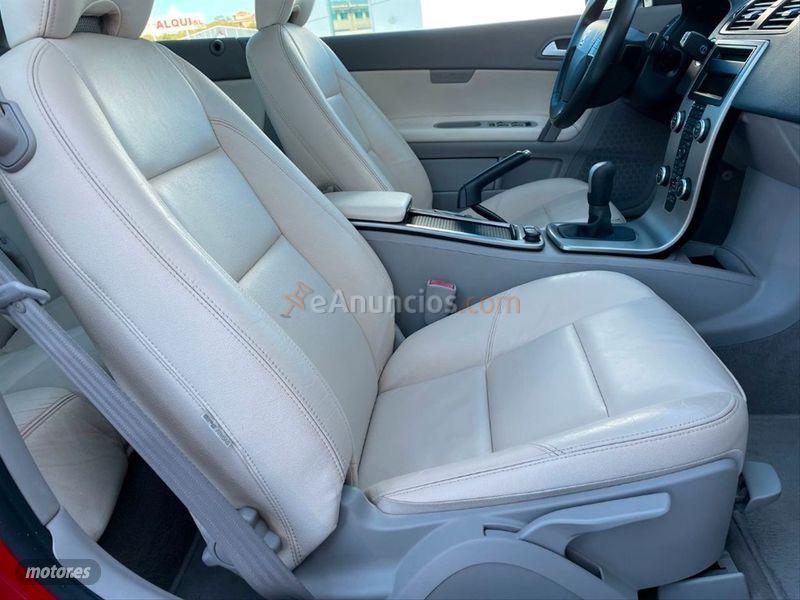 Volvo C 70 2.4 140cv Summum de 2007 con 139.000 Km por 11.800 EUR. en Asturias