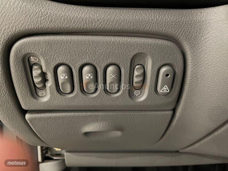 Renault Megane SCENIC RX4 SPORTWAY 1.9 DCI de 2002 con 175.000 Km por 3.990 EUR. en Lleida