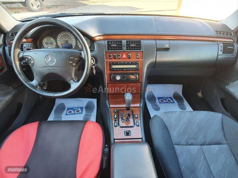 Mercedes Clase E E 320 CDI CLASSIC de 2000 con 446.358 Km por 2.499 EUR. en Badajoz
