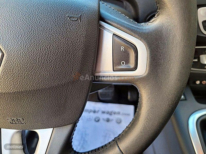 Renault Scenic Dynamique dCi 110 eco2 de 2011 con 119.000 Km por 8.500 EUR. en Valencia