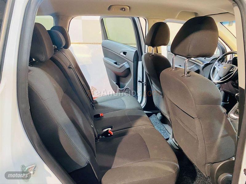 Chevrolet Orlando 2.0 VCDi LT de 2013 con 121.000 Km por 8.995 EUR. en Madrid