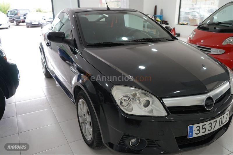 Opel Tigra Sport 1.3 CDTi de 2005 con 221.000 Km por 3.800 EUR. en Valencia