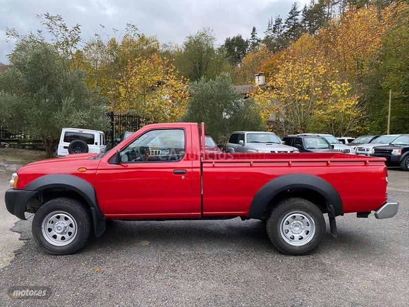 Nissan Pick up 4X4 Cabina Simple de 2005 con 197.000 Km por 9.900 EUR. en Navarra
