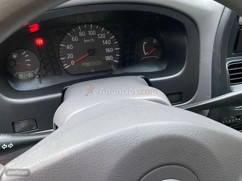 Nissan Pick up 4X4 Cabina Simple de 2005 con 197.000 Km por 9.900 EUR. en Navarra
