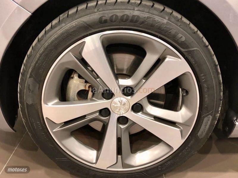 Peugeot 308 Nuevo 308 SW Allure 2.0 BlueHDi 150 Auto de 2014 con 63.808 Km por 16.500 EUR. en Barcelona