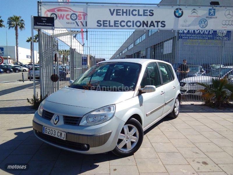 Renault Scenic CONFORT AUTHENTIQUE 1.9DCI de 2004 con 228.000 Km por 1.990 EUR. en Barcelona