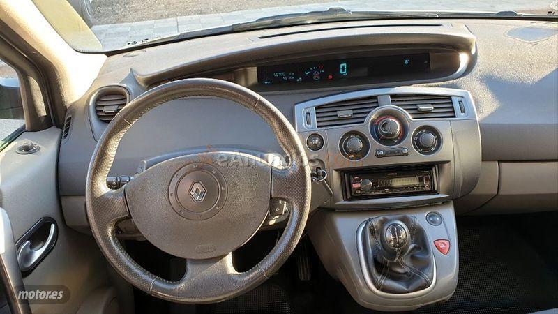 Renault Scenic CONFORT DYNAMIQUE 1.5DCI100 de 2004 con 56.000 Km por 4.990 EUR. en Cuenca