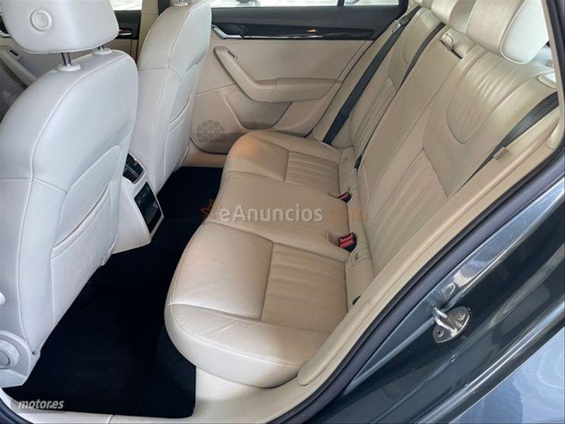 Skoda Octavia Combi 1.6 TDI 85KW 115CV DSG Style de 2017 con 48.000 Km por 15.900 EUR. en Cordoba