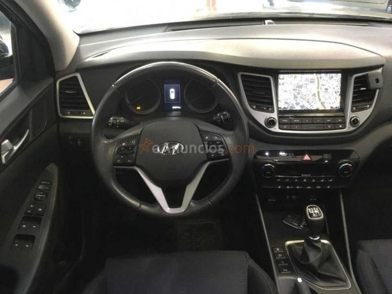 Hyundai Tucson 1.7 CRDI 115cv Tecno sky  Techo  Navi  Camara  Key less 