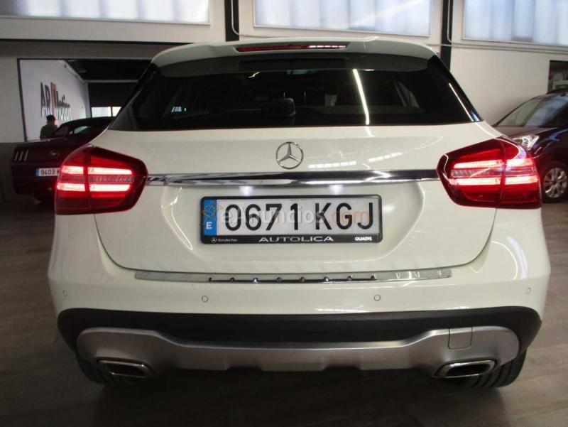 Mercedes GLA 180 7G-Tronic Techo Panorámico