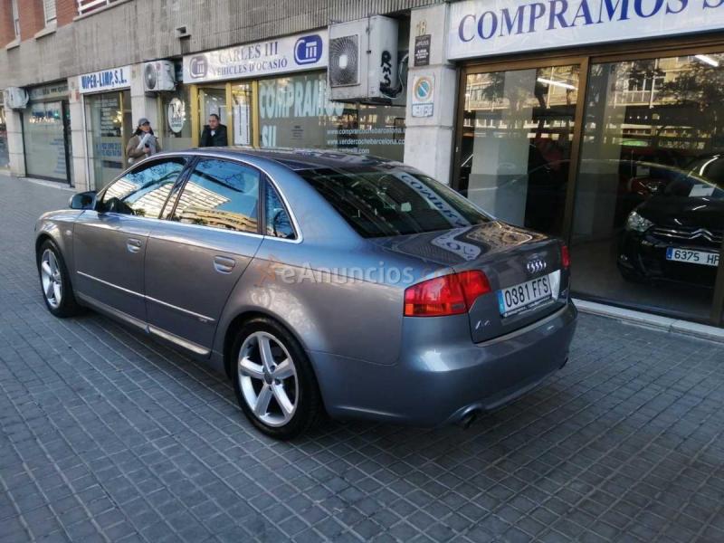 Audi A4  2.0 T FSI quattro 