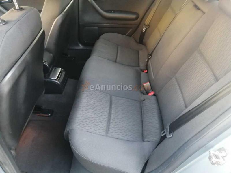 Audi A4  2.0 T FSI quattro 