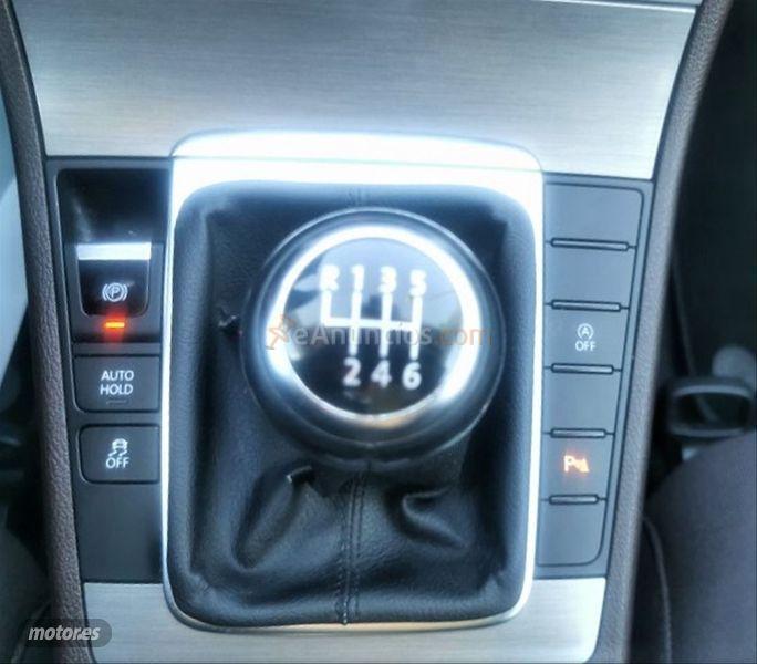 Volkswagen Passat Variant 1.6 TDI 105cv BlueMotion de 2012 con 199.900 Km por 8.800 EUR. en Palencia