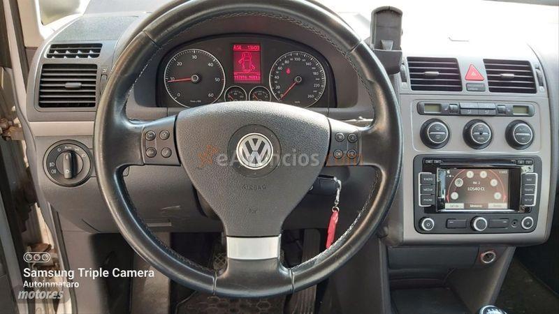 Volkswagen Touran 1.9 TDI 105cv Advance de 2010 con 197.000 Km por 8.900 EUR. en Barcelona