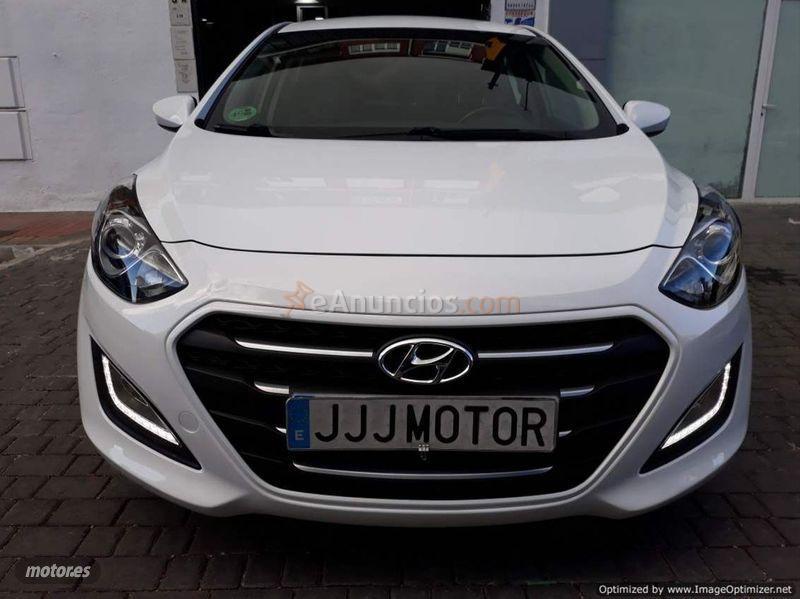 Hyundai i30 CW 1.6 CRDi 110cv BlueDrive Klass de 2016 con 79.989 Km por 13.890 EUR. en Madrid