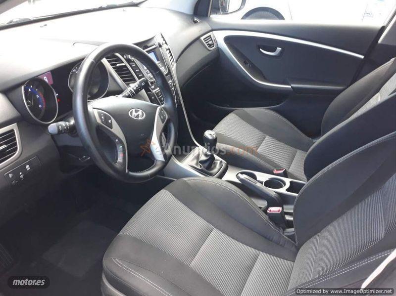 Hyundai i30 CW 1.6 CRDi 110cv BlueDrive Klass de 2016 con 79.989 Km por 13.890 EUR. en Madrid