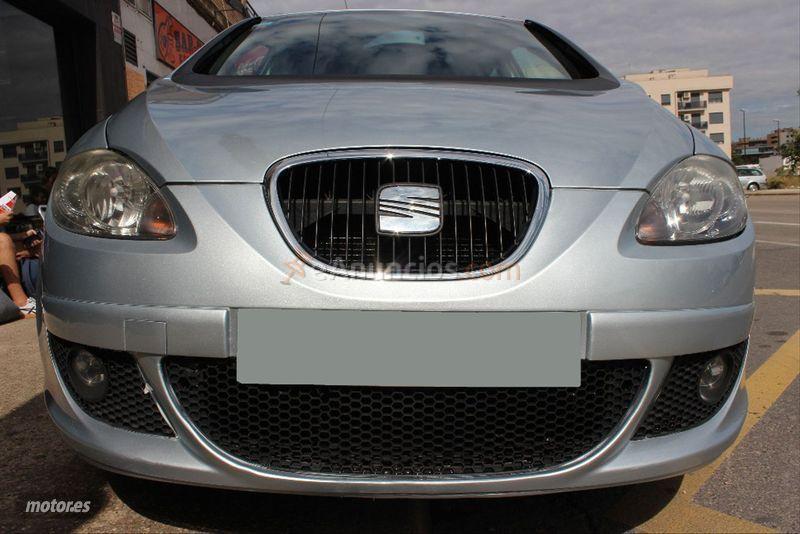 Seat Altea XL 1.6 102cv Stylance de 2007 con 84.000 Km por 5.995 EUR. en Zaragoza