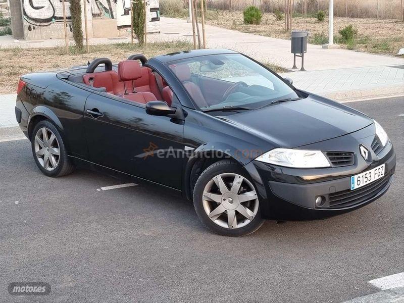 Renault Megane Coupecabrio Dynamique 2.0dCi de 2006 con 151.000 Km por 2.900 EUR. en Granada