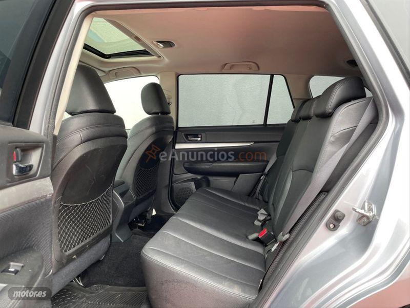 Subaru Outback 2.0 TD Executive CVT Lineartronic AWD de 2015 con 180.000 Km por 14.850 EUR. en Barcelona