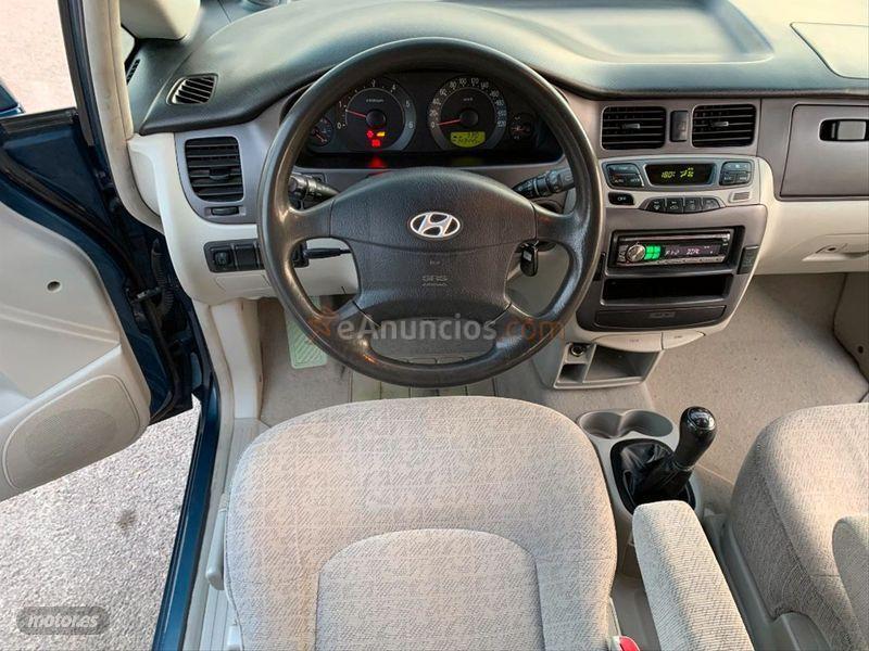 Hyundai Trajet 2.0 CRDi GLS de 2007 con 143.000 Km por 4.500 EUR. en Jaen
