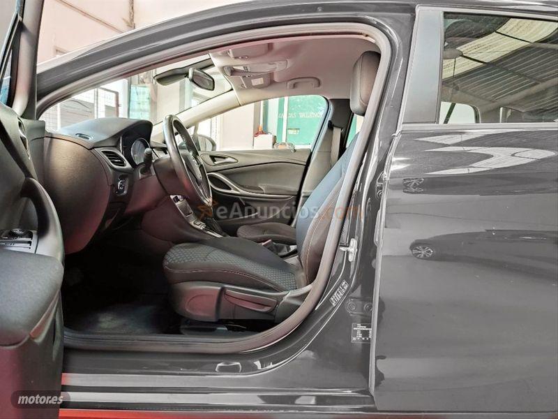 Opel Astra 1.6 CDTi SS 100kW 136CV Excellence ST de 2017 con 246.000 Km por 7.500 EUR. en Valencia