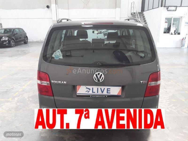 Volkswagen Touran 2.0 TDI ADVANCE de 2005 con 285.000 Km por 4.100 EUR. en Badajoz
