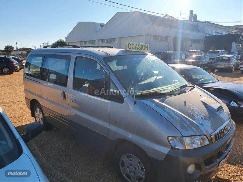 Hyundai H1 2.5 CRDi SVX 7 plazas de 2004 con 285.000 Km por 3.500 EUR. en Salamanca
