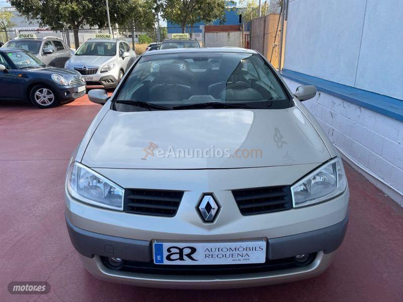 Renault Megane COUPECABR. CONFORT DYNAMIQUE 1.6 16v de 2005 con 190.000 Km por 3.850 EUR. en Barcelona