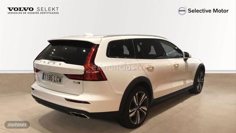 Volvo V 60 2.0 D4 AUTO PRO de 2019 con 21.500 Km por 41.900 EUR. en Cantabria