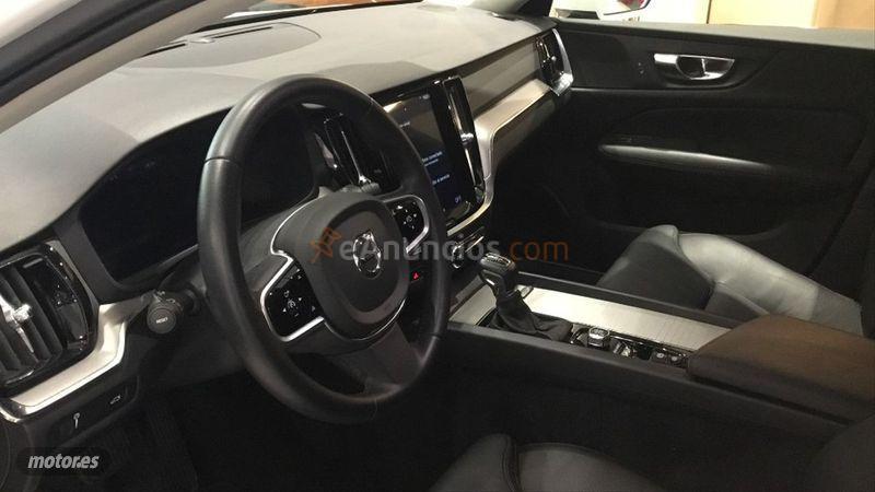 Volvo V 60 2.0 D4 AUTO PRO de 2019 con 21.500 Km por 41.900 EUR. en Cantabria