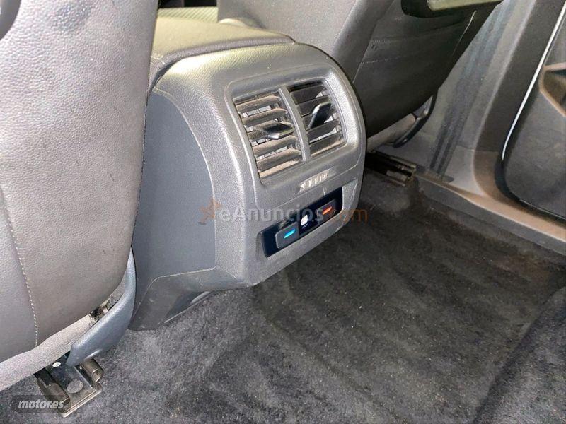 Volkswagen Touran Sport 2.0 TDI 110kW150CV BMT DSG de 2016 con 178.000 Km por 17.900 EUR. en Murcia