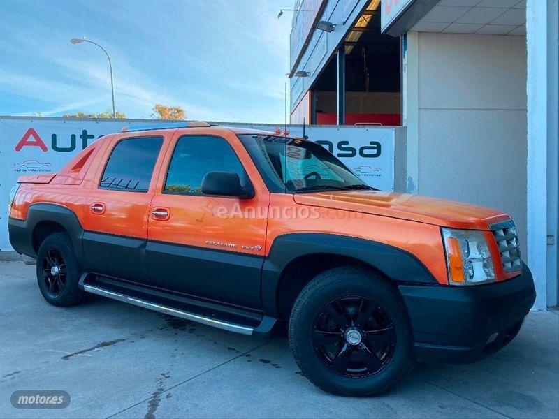 Cadillac Escalade  de 2002 con 150.000 Km por 15.900 EUR. en Madrid
