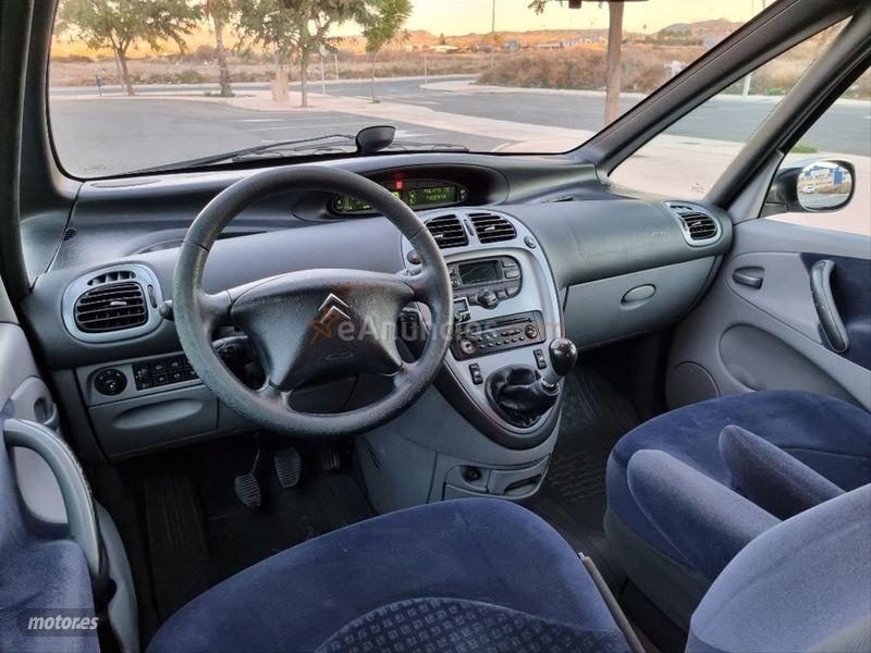 Citroen Xsara Picasso 1.6 16v HDI Exclusive de 2005 con 160.000 Km por 2.850 EUR. en Alicante